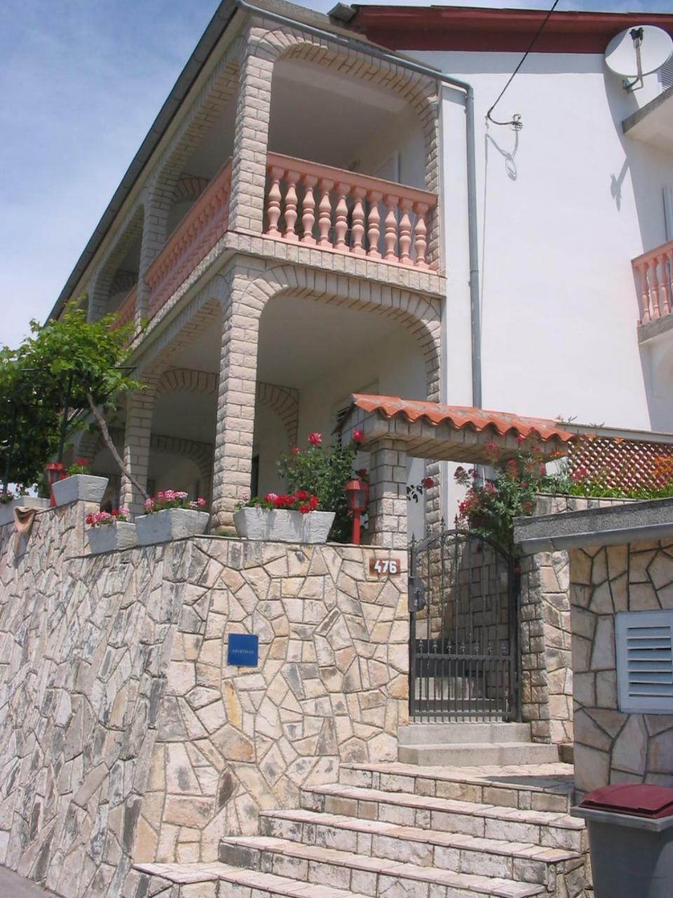 Apartmani Manuela Lopar Luaran gambar