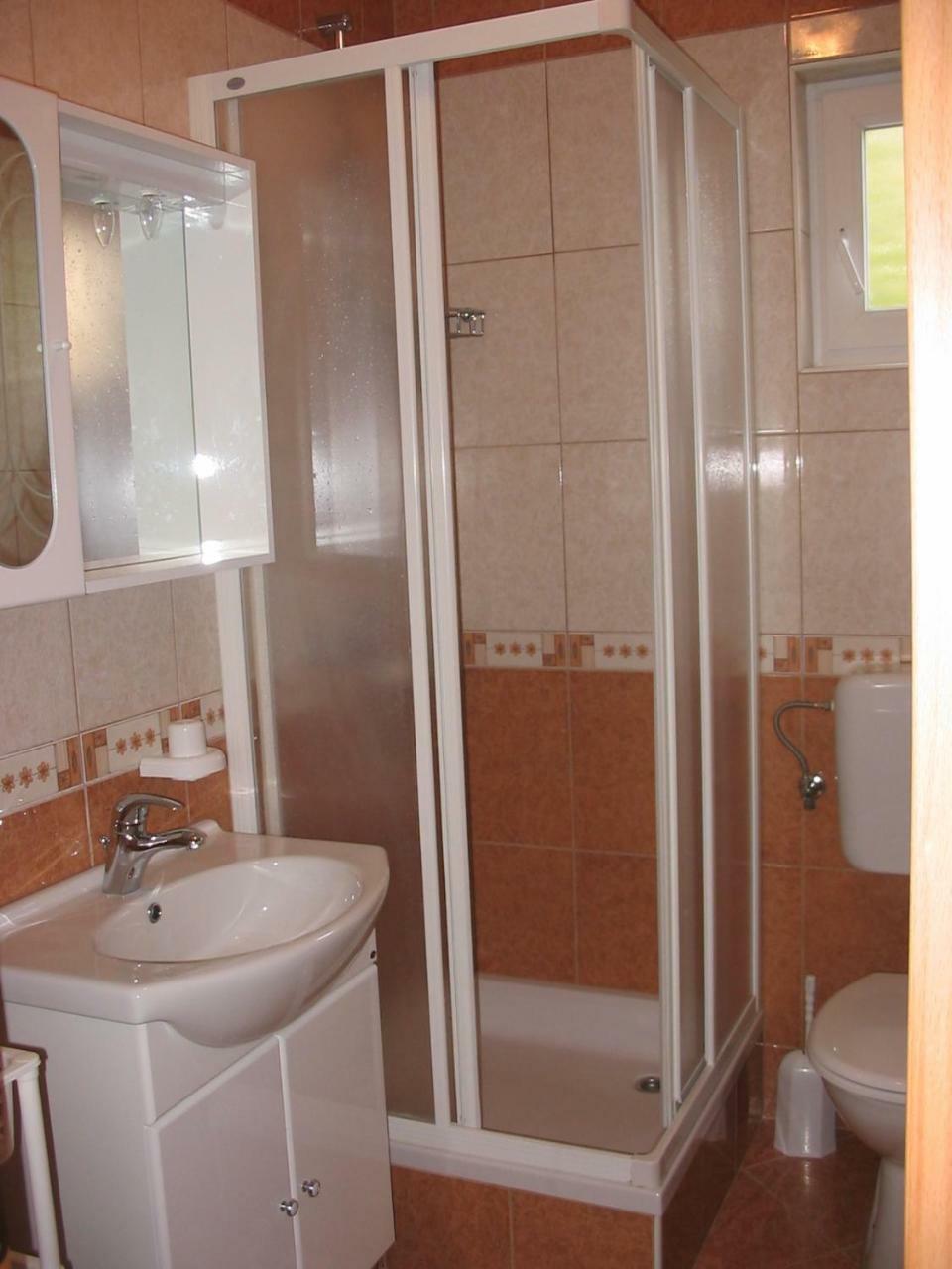 Apartmani Manuela Lopar Bilik gambar